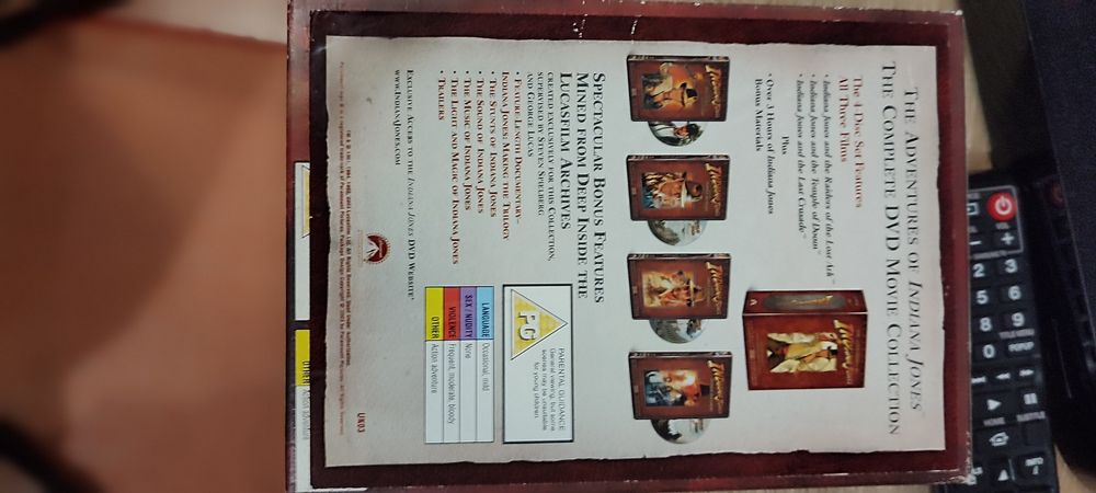 Филми на DVD и BLU RAY култови заглавия