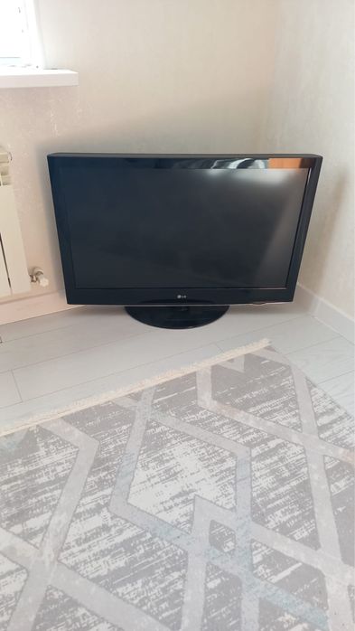 Телевизор 30 000тг