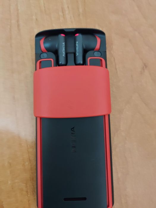 Продам, Nokia 5710.