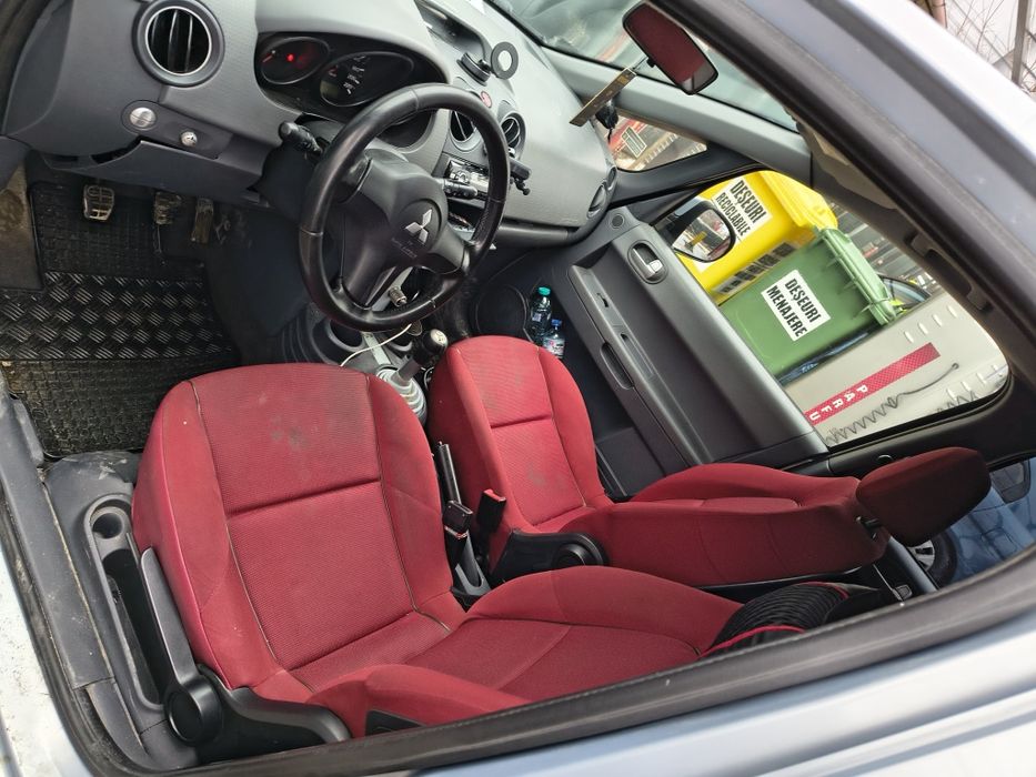 Mitsubishi colt 1.3 benzina 2005