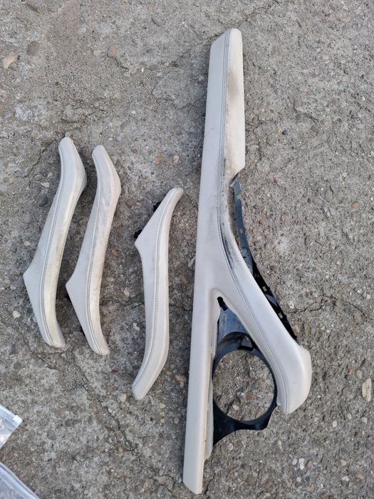 Vând cotiera si mânere uși bmw f10