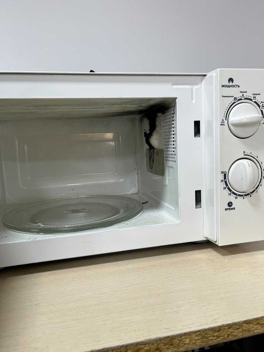 Продаю микроволновку Б/У