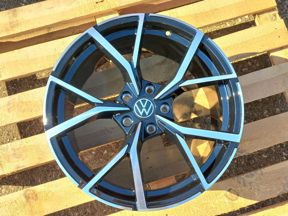 19" 5x112 Vw Gti Golf Passat Tiguan 8j et45 57.1 Seat Škoda Polish  Black
