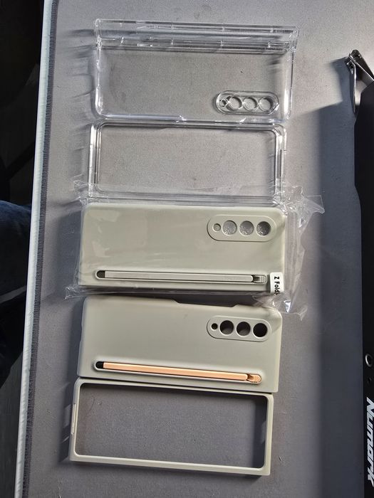 Huse Samsung Fold 3 - noi