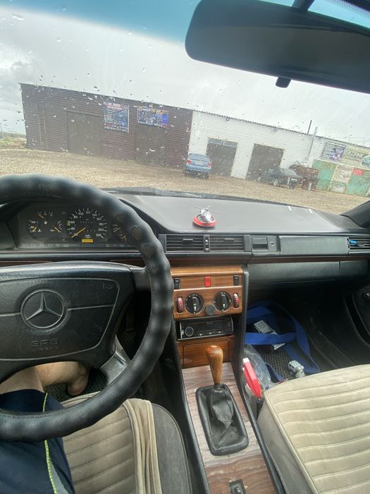 Mercedes w124 102