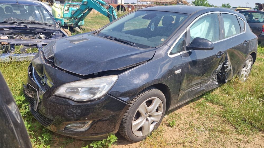 Opel astra j 1.4 turbo far roti structurate usi usa hayon portbagaj fuzeta oglinda Oglinzi stop stopuri Scaune interior bord Volan airbag aripa