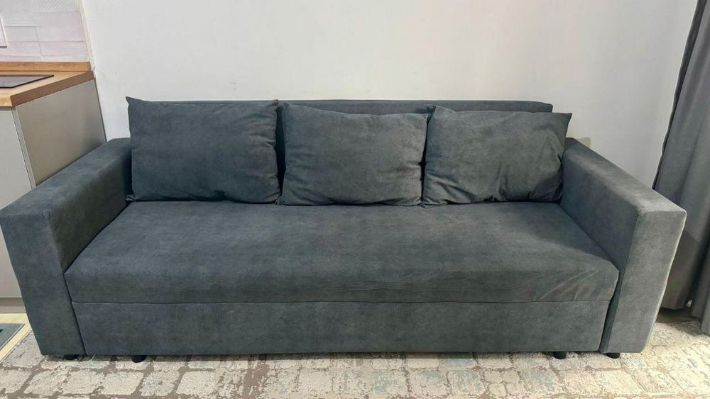 Диван в хорошем состоянии