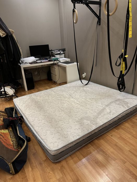 Отдам матрац 200*180см