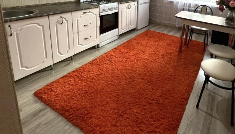 Продам ковер травка