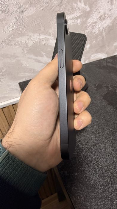 iPhone 16e Black 128 GB