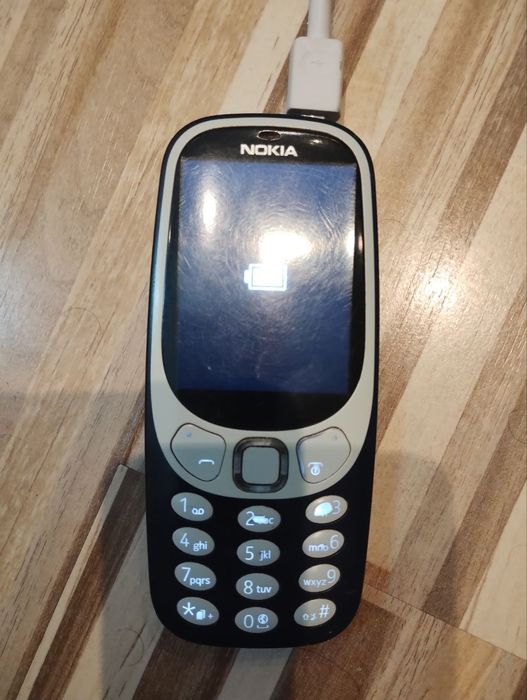 Продавам Нокия 3310