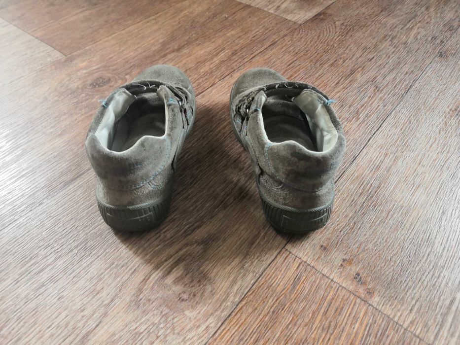 Детские кроссовки