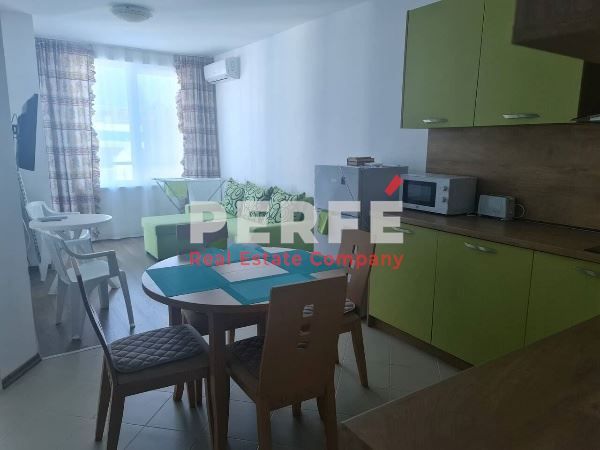 Продава се Двустаен апартамент в Поморие - 52 кв.м за 1212 €/кв.м - Снимка #2