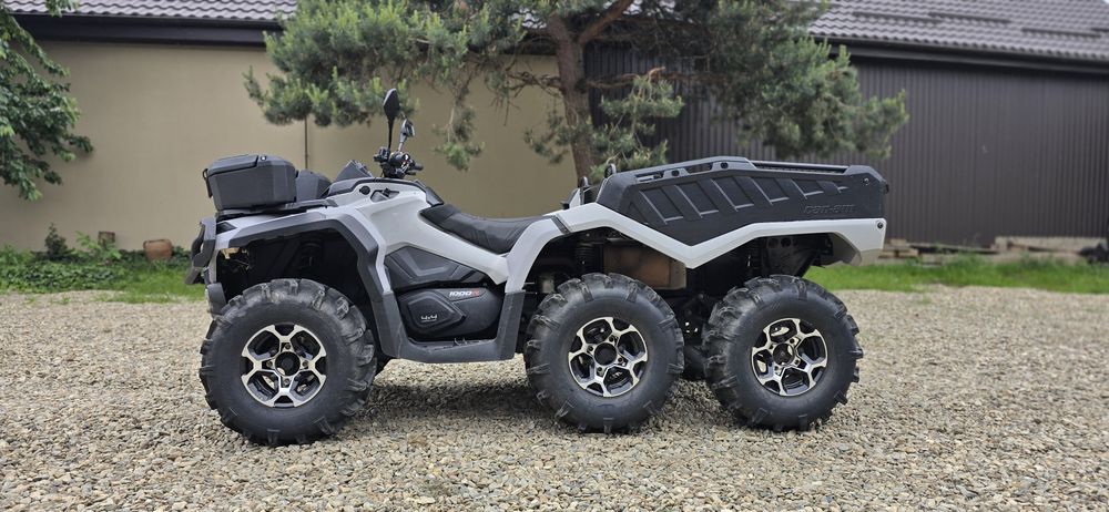 Can am  1000 cc 6x6  an 2016