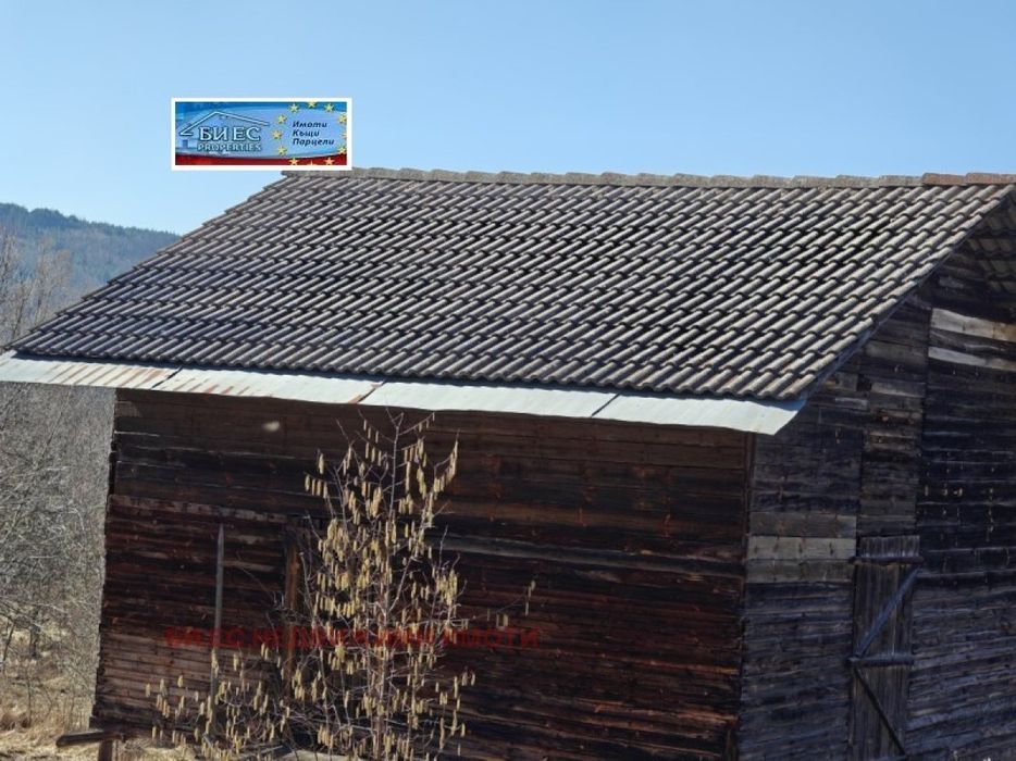 Къща в с. Глоговица 40 м² и двор 1009 м²