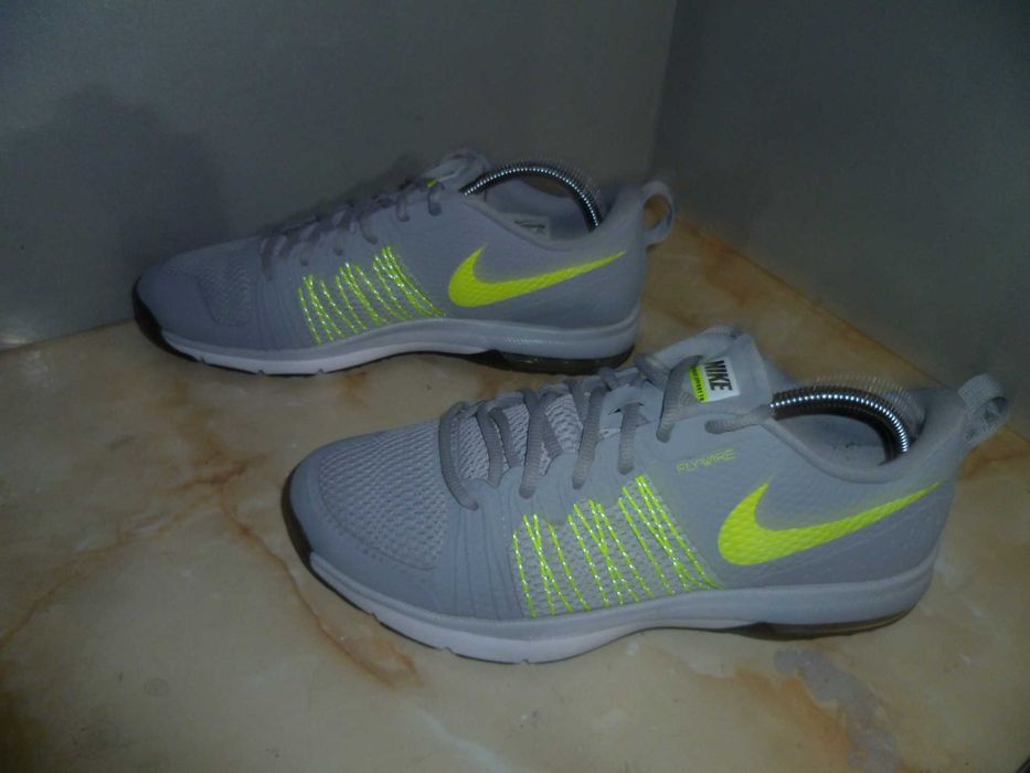 NIKE Air Max маратонки №44