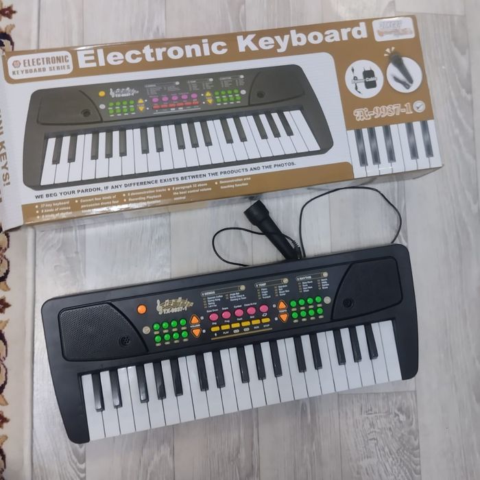 Обучающий детский инструмент синтезатор