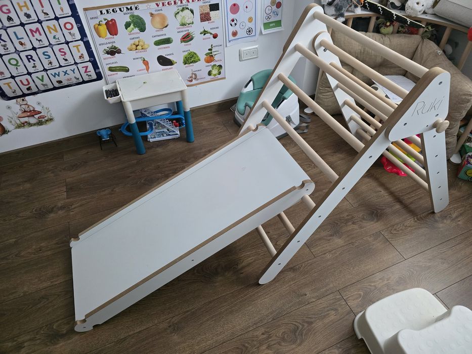 Ruki Pickler 3 in 1 cu perna inclusa