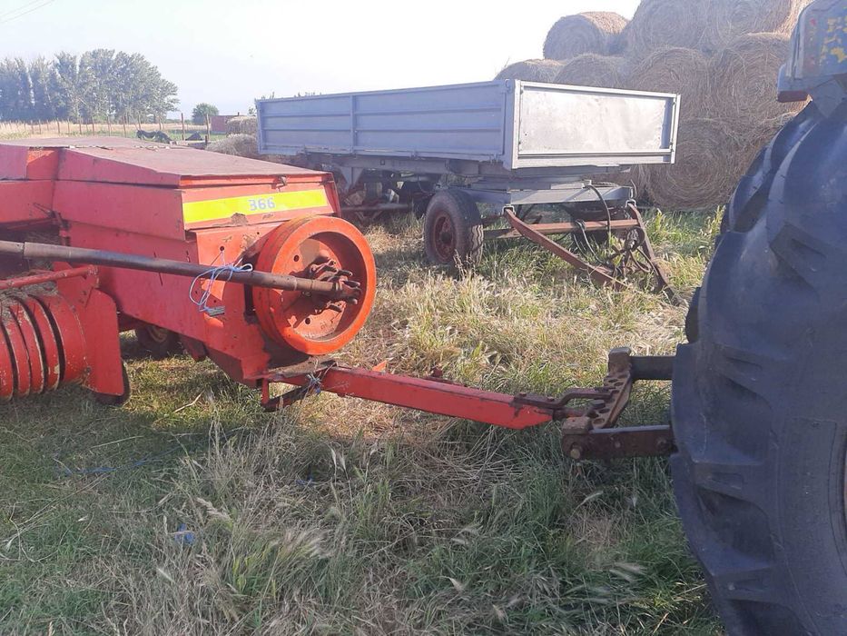 Продавам балировачка New Holland
