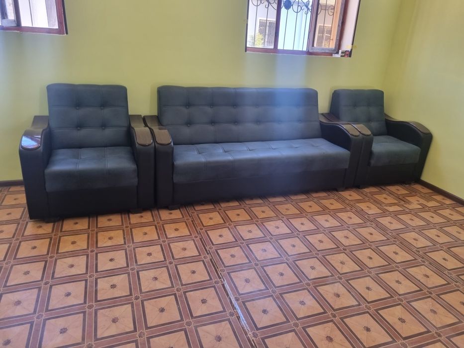 Devan kreslo sotiladi