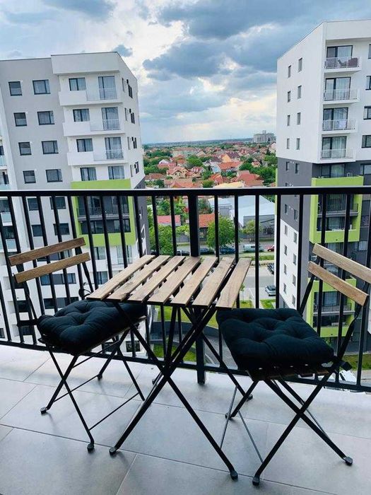 Inchiriez ap 3 camere Prima Onestilor cu loc de parcare exterior