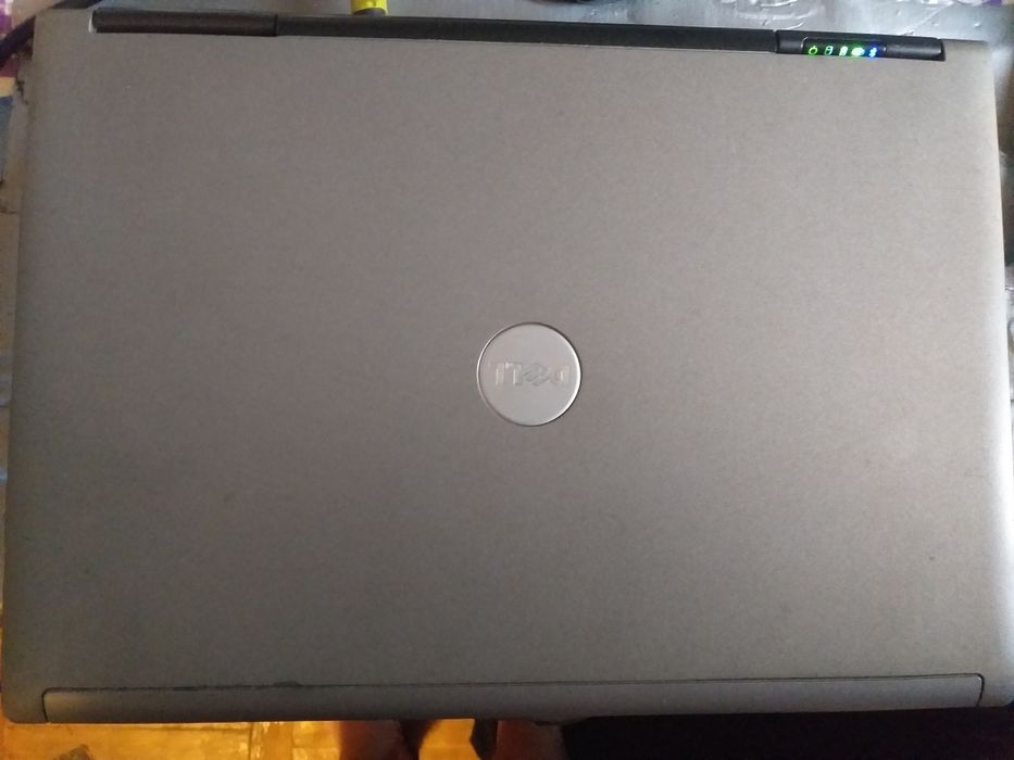 Laptop Dell D620, T7200 - 2 Ghz,2 Gb DDR2, serial port, hdd 80  gb