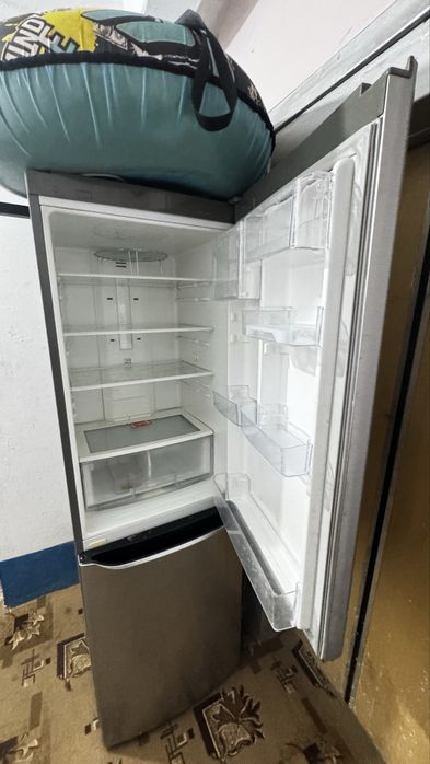 Холодильник LG!!