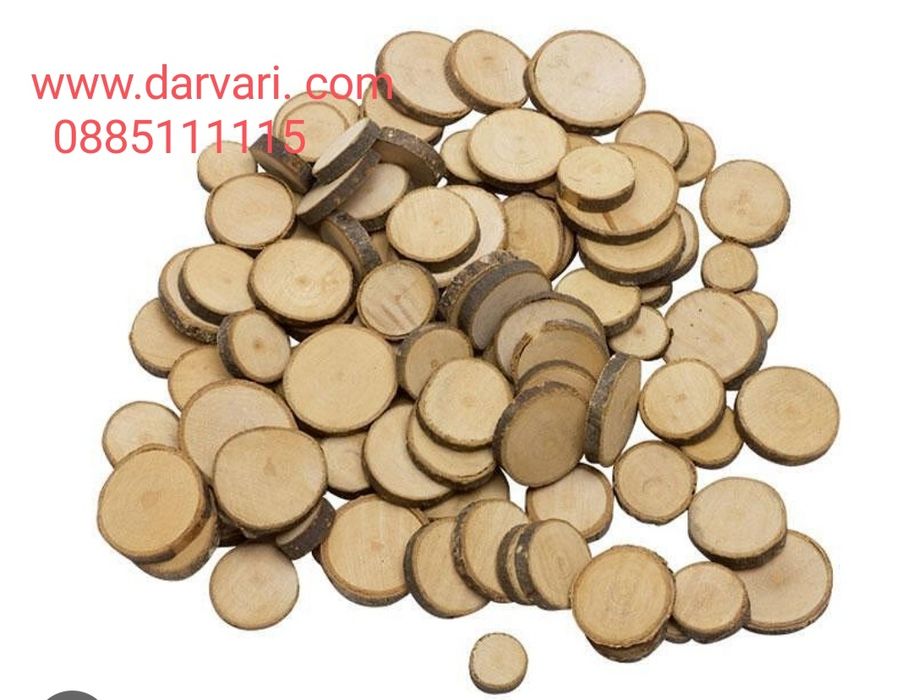 дървени шайби от различни видове дървесина