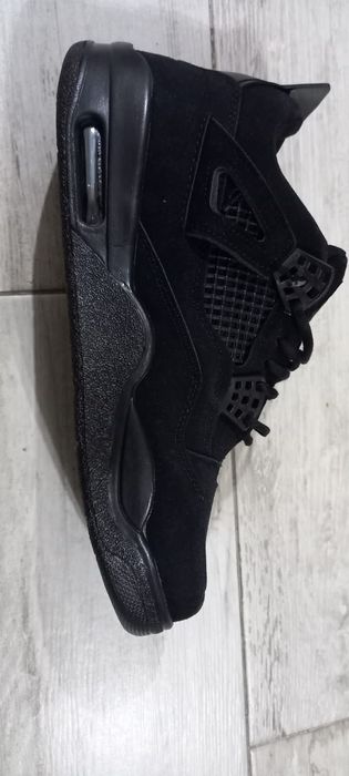 Jordan 4 black cat