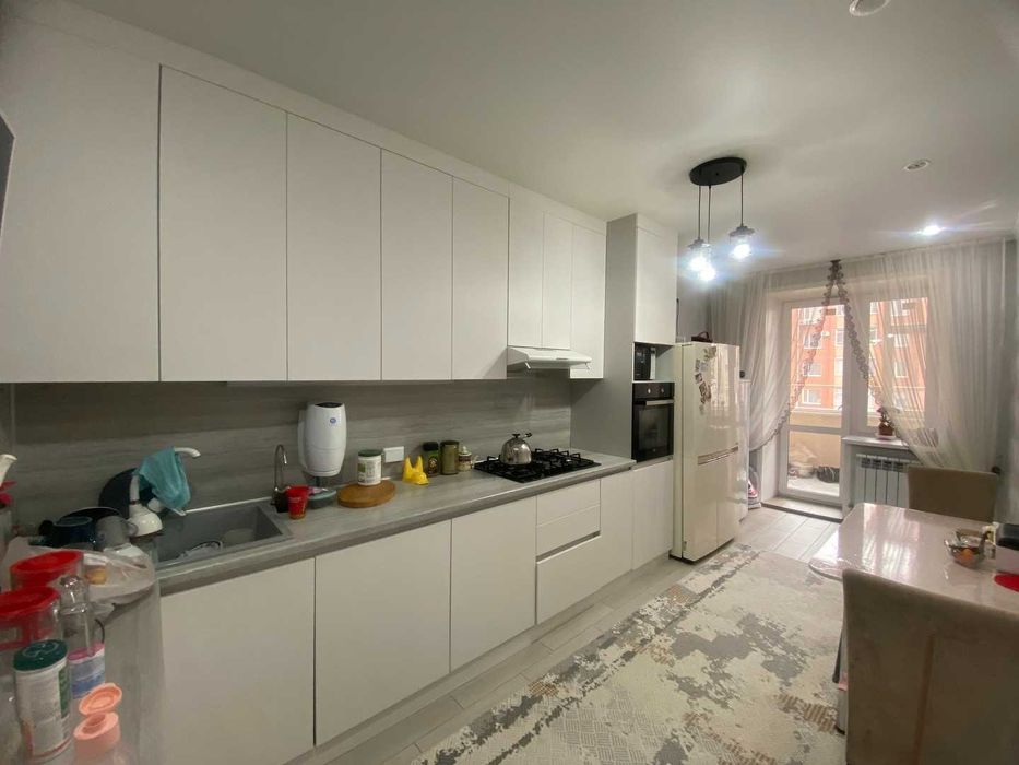 Продам 3 ком кв на Алтын Арман 2018г