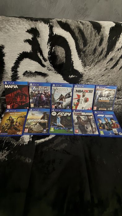 Play Station 4 slim 1TB