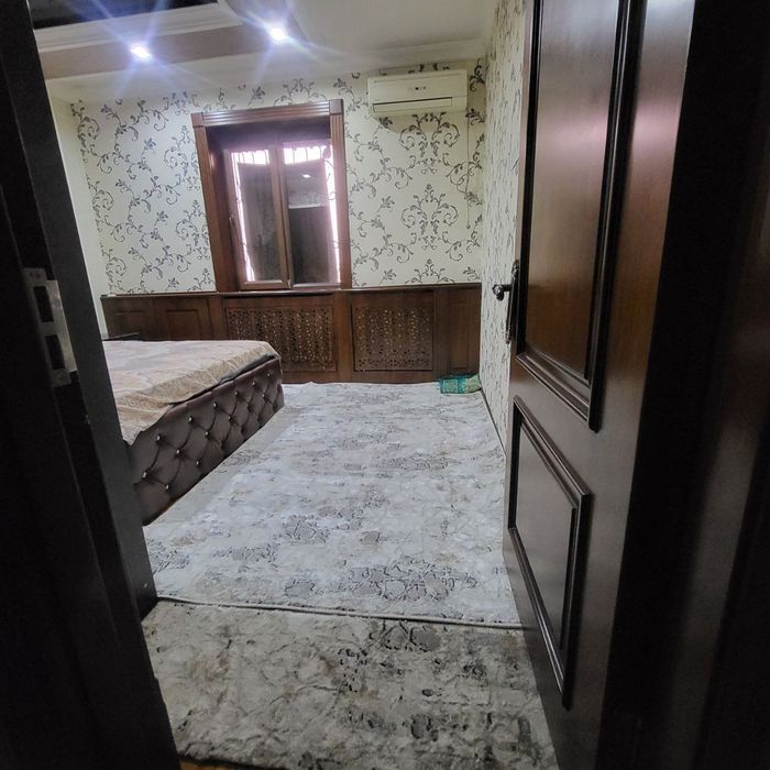 Юнусабад 4 - 3/7/9    80м²