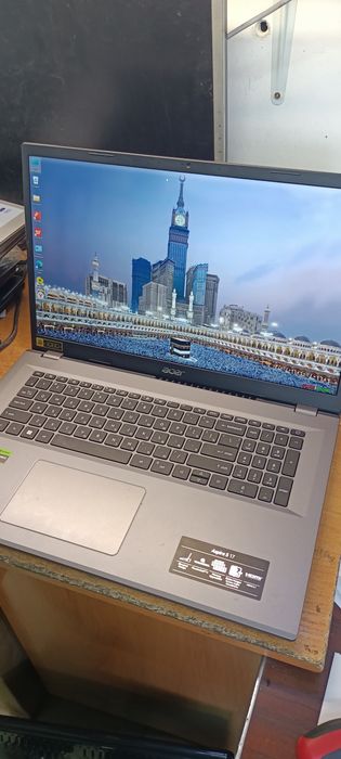 Продам ноутбук   Фирма  Acer