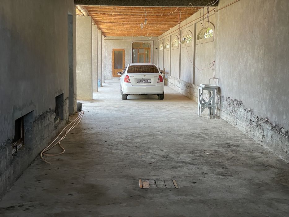 Срочни участка 8- сотик евро уй сотаман Кибрай аринтер набрижни