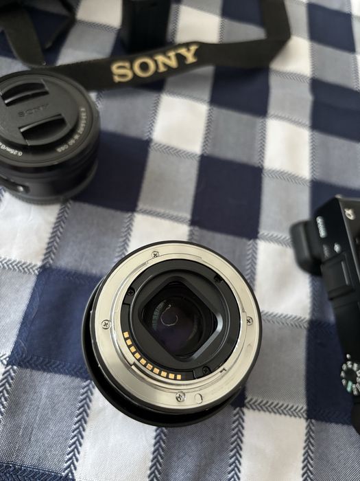 Sony a6100 + 50mm 1.8f sony обектив