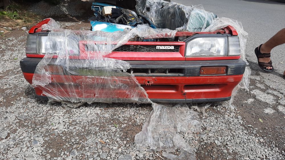 Телевизор  на мазду 323 универсал