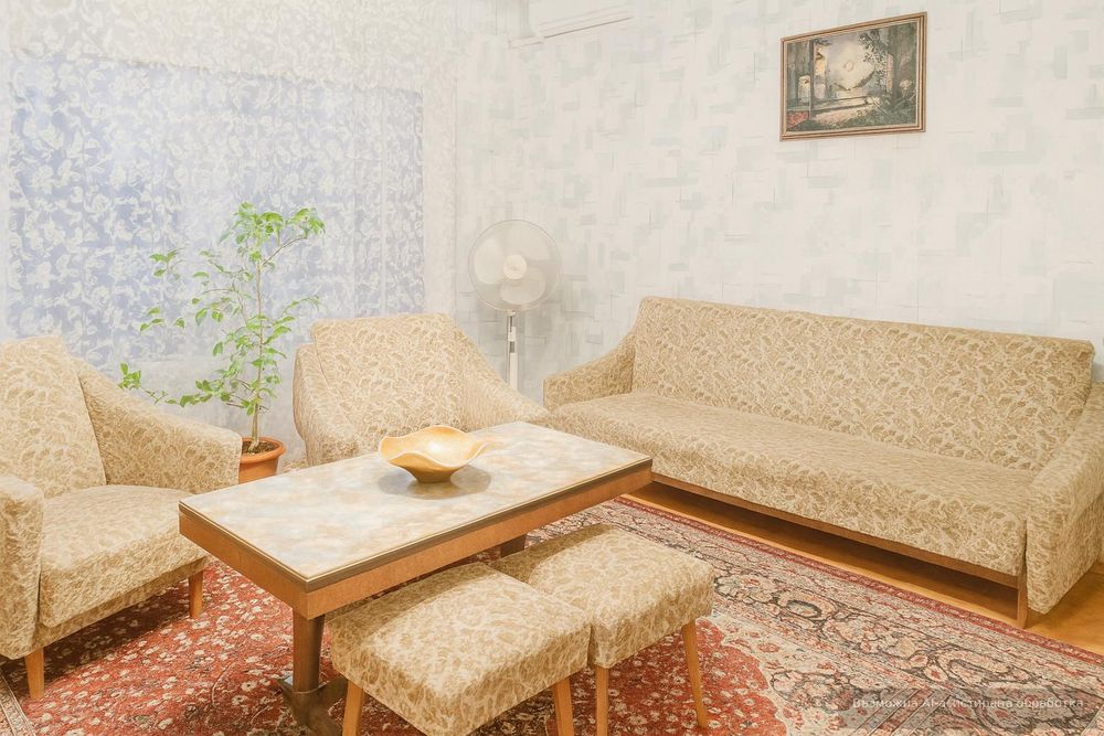 Дава се под наем Четиристаен апартамент в Пловдив, Кючук Париж - 80 кв.м за 280.5 € - Снимка #2