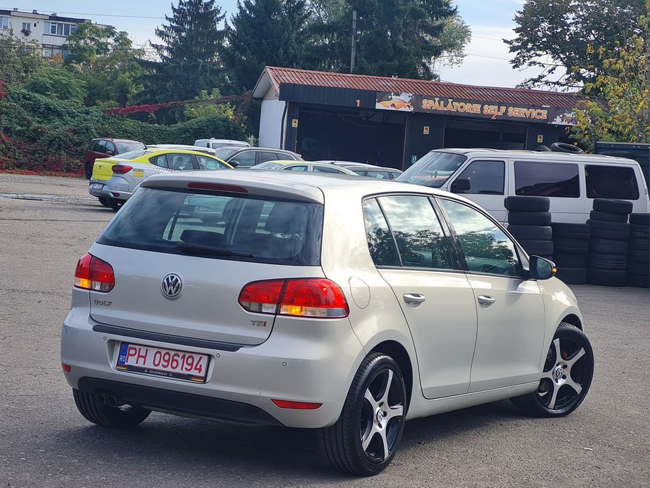 VOLKSWAGEN Golf 2010 — imagine 5