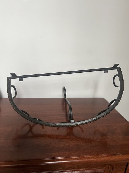 Consola metalica
