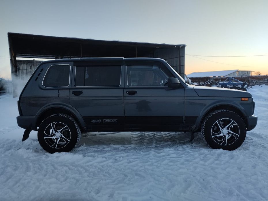 Продам Нива Урбан