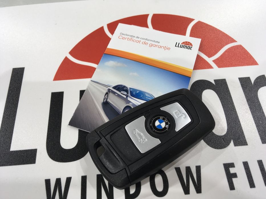 Folie auto LLumar autorizata de la 300lei