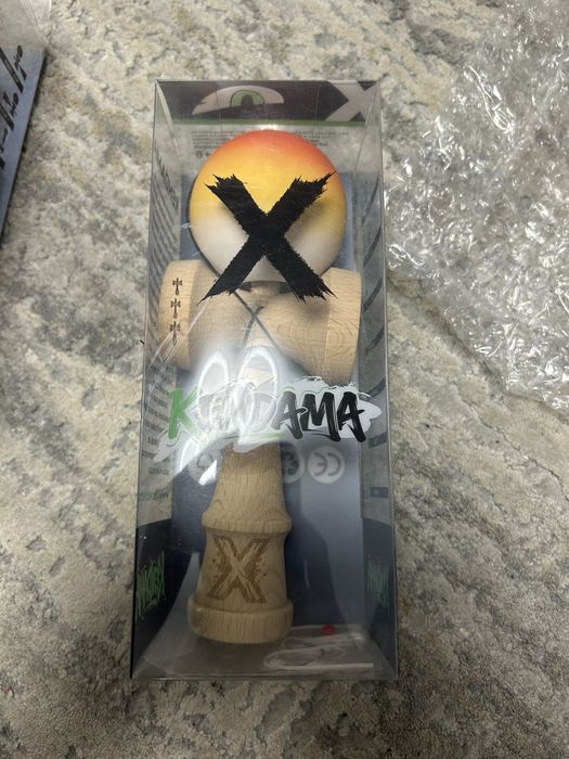 Kendama Original Super Sticky NOI Sigilate – Ediții Speciale Pro (București / Țară)