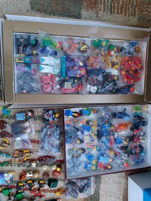 Продам фигурки лего  разное.