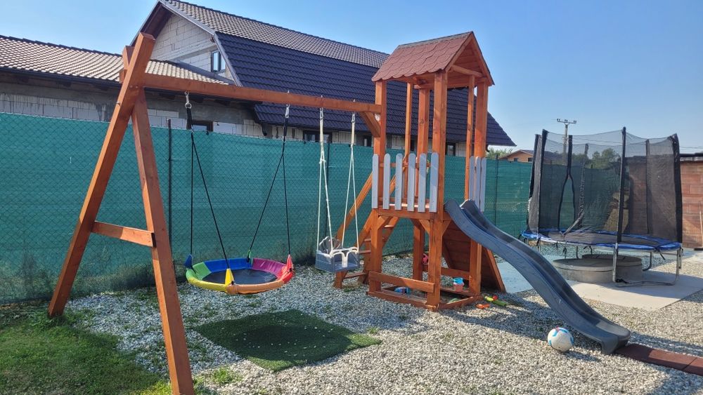 Cabană de inchiriat Valea Avrigului 7 camere  cu băi proprii