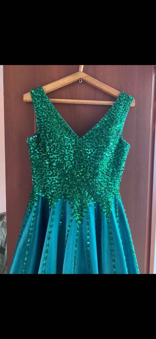 Вечернее платье для торжеств