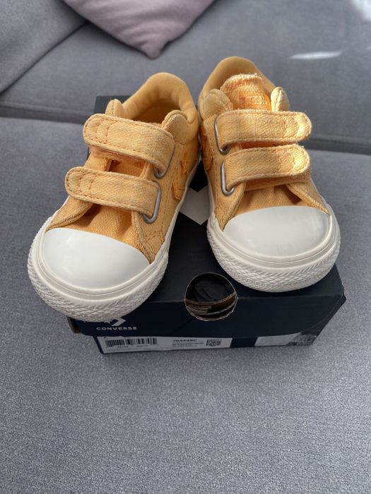 Teniși Converse, marimea 20, 11,5cm.