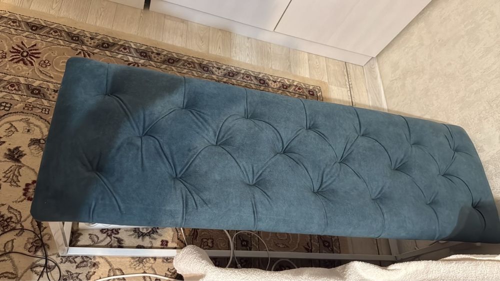 Кушетькалар и зеленый кресло