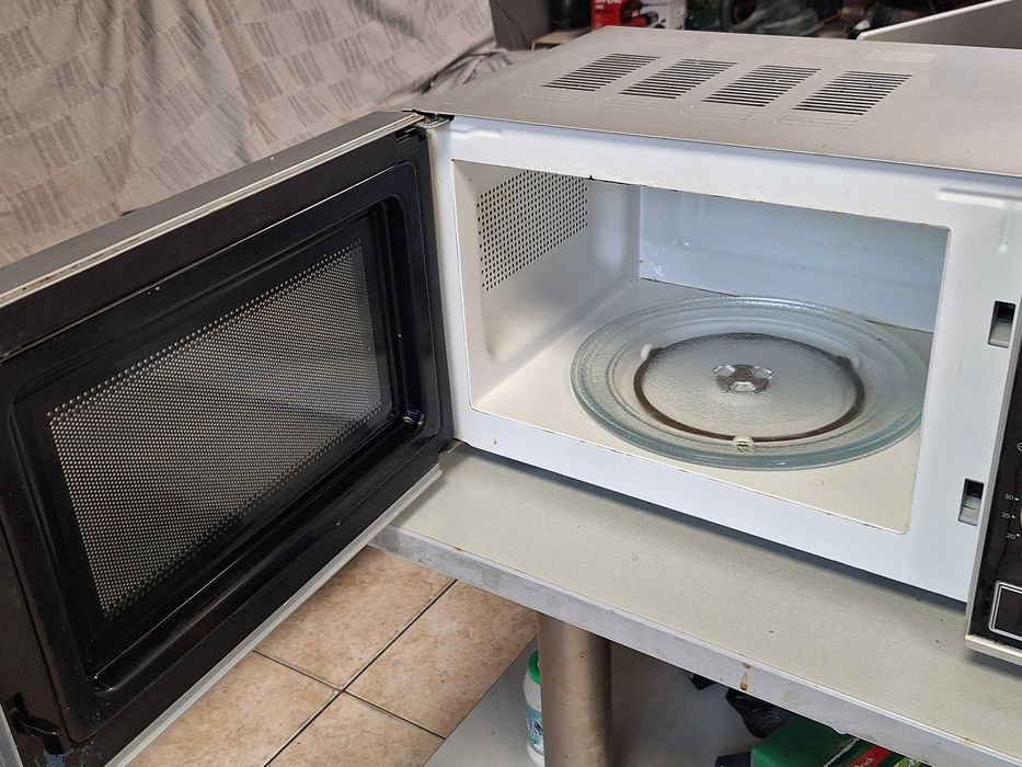 Микровълнова печка Finlux FMO 2062S