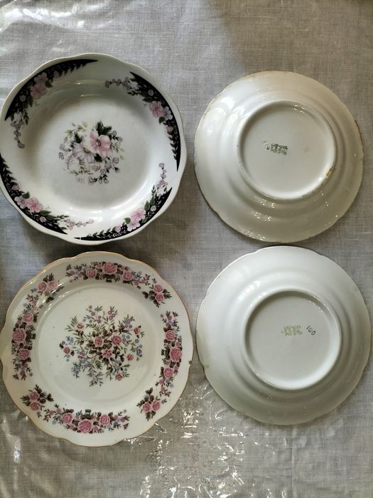 Продаётся Графин, чайник хлопок, тарелки, косушки