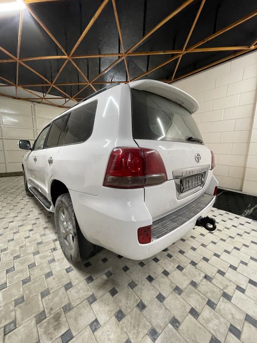 Запчасти на Toyota land cruiser